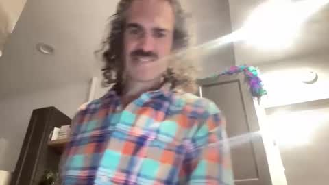 Snapshot of doctorjwillseeyounow chatting on 10.04.25 doctorJwillseeyounow online show from 10.04.25