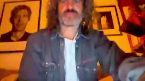 Snapshot of doctorjwillseeyounow chatting on 10.18.25 doctorJwillseeyounow online show from 10.18.25