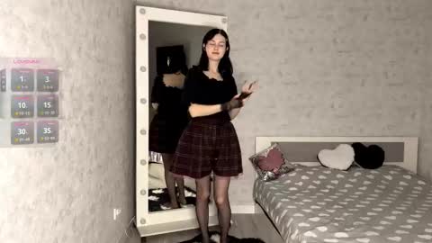 Annie PVT IS OPEN online show from 11.09.25