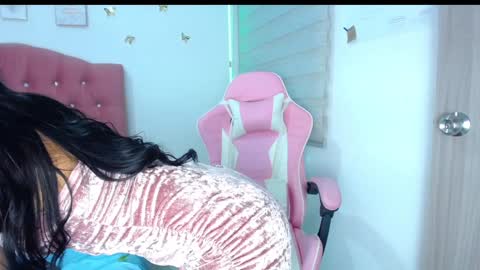 Snapshot of doe_sofi chatting on 01.16.25 sofi online show from 01.16.25