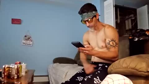 Snapshot of dogbone999081 chatting on 10.11.25 dogbone999081 online show from 10.11.25