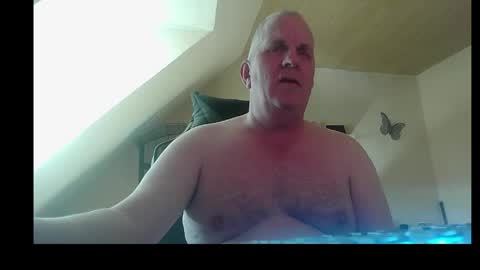 Snapshot of doggy2629 chatting on 04.23.26 doggy2629 online show from 04.23.26