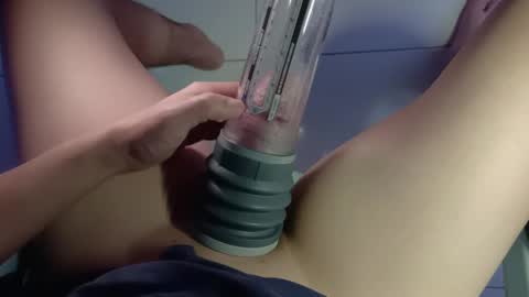 Snapshot of doggyman523 chatting on 02.19.25 asian little tiger online show from 02.19.25