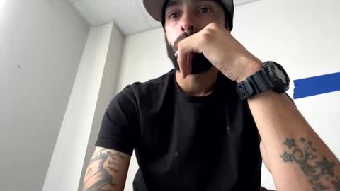 doingmek9 online show from 10.22.25