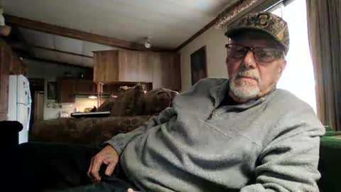 Snapshot of doingmyself69 chatting on 12.18.25 doingmyself69 online show from 12.18.25