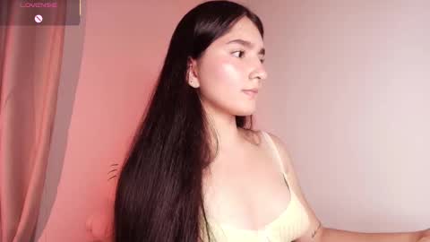 Snapshot of dolceangel__ chatting on 10.03.25 Blair online show from 10.03.25