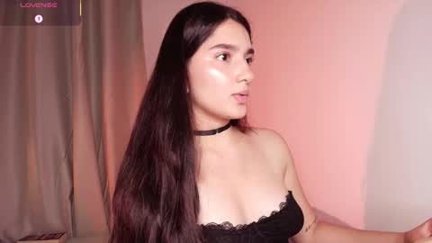 Snapshot of dolceangel__ chatting on 10.06.25 Blair online show from 10.06.25