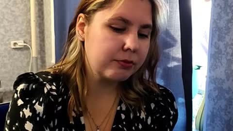 Snapshot of dolcevita_sophia chatting on 11.16.25 dolcevita_sophia online show from 11.16.25