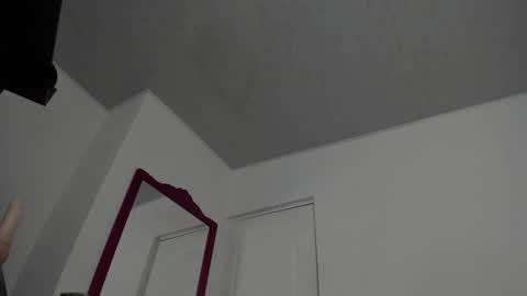 Ludika Santiago online show from 12.04.24