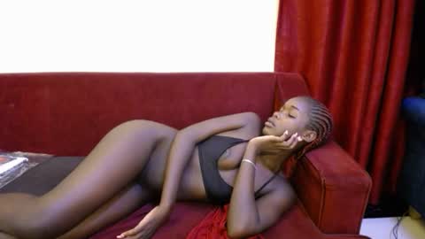 Lina online show from 10.13.25