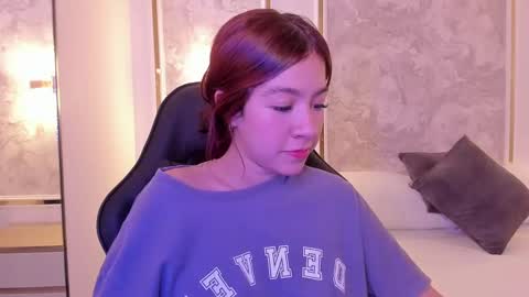 Snapshot of doll_eyeess_ chatting on 09.19.25 D online show from 09.19.25