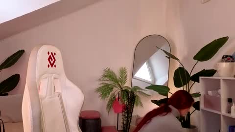 Your doll Lesli online show from 12.18.25