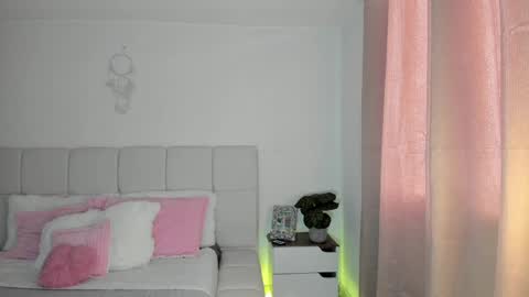 doll_oriana online show from 03.31.26