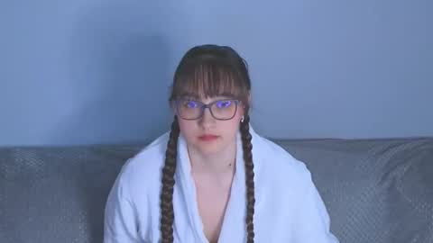 Snapshot of doll_tessa chatting on 05.22.26 Tessa online show from 05.22.26
