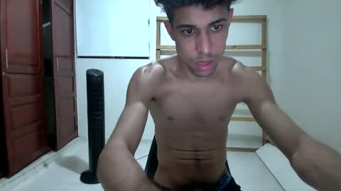 Snapshot of dollarhot30 chatting on 12.20.24 DollarHot30 online show from 12.20.24