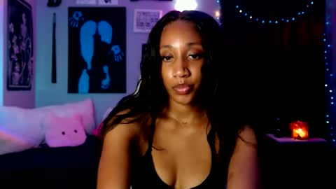 Snapshot of dollfacebeauty_x chatting on 09.20.25 Princess DollfaceBeauty online show from 09.20.25