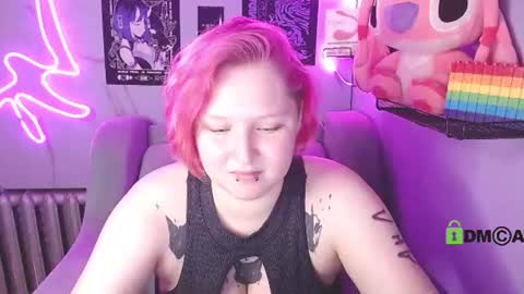 Snapshot of dollirosee chatting on 06.25.26 dollirosee online show from 06.25.26