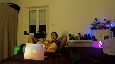 dolly2425 online show from 04.08.26