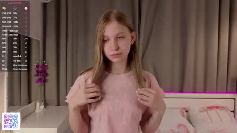 Emilia online show from 10.18.25