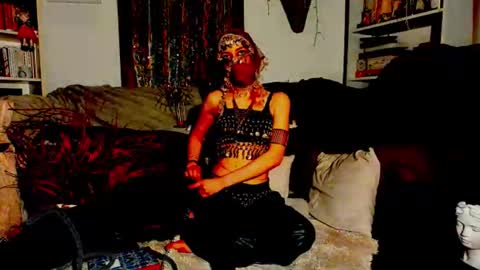 Dolores Sage online show from 04.03.26