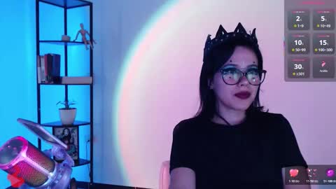 Snapshot of domgiirl chatting on 11.11.25 Mistress online show from 11.11.25