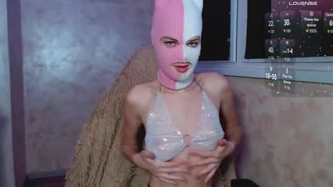 Snapshot of domiiniicana chatting on 10.13.25 domiiniicana online show from 10.13.25