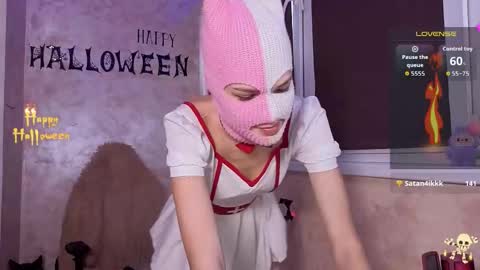 Snapshot of domiiniicana chatting on 10.31.25 domiiniicana online show from 10.31.25