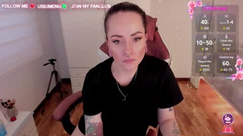 Snapshot of domina_deivis chatting on 02.04.25 I WILL BE BACK ON WEDNESDAY DECEMBER 4 0100AM COLOMBIA TIME online show from 02.04.25