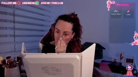 Snapshot of domina_deivis chatting on 03.01.25 I WILL BE BACK ON WEDNESDAY DECEMBER 4 0100AM COLOMBIA TIME online show from 03.01.25