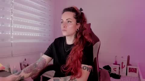 Snapshot of domina_deivis chatting on 03.12.25 I WILL BE BACK ON WEDNESDAY DECEMBER 4 0100AM COLOMBIA TIME online show from 03.12.25