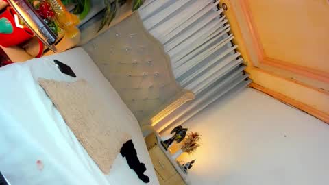 Snapshot of dominantgoddessontop chatting on 10.20.25 CALL ME BABY BELLA online show from 10.20.25