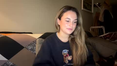 Victoria online show from 03.11.25