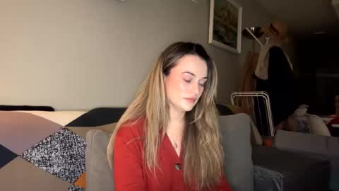 Victoria online show from 03.12.25