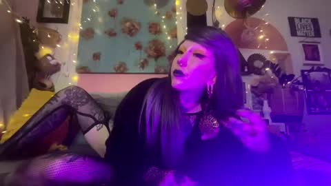 Dominatrix Esther Mars online show from 12.28.24
