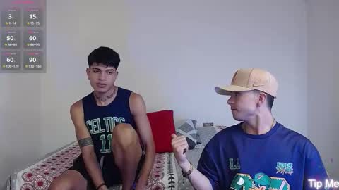 Snapshot of dominic_hanks chatting on 10.29.25 DOMINIC AND ANDREW online show from 10.29.25