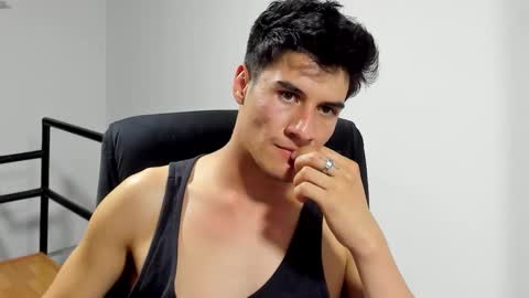 Snapshot of dominic_radccliffe chatting on 02.07.26 Your real love online show from 02.07.26