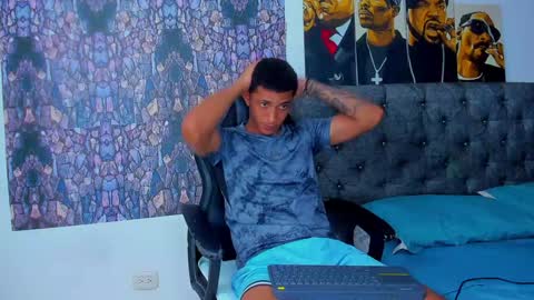 Snapshot of dominic_smith_ chatting on 02.07.25 dominic_smith_ online show from 02.07.25