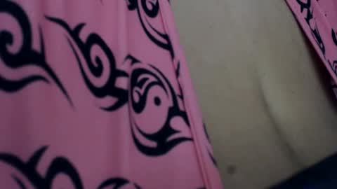 Snapshot of dominicanpoison chatting on 09.19.25 MizzIssy online show from 09.19.25