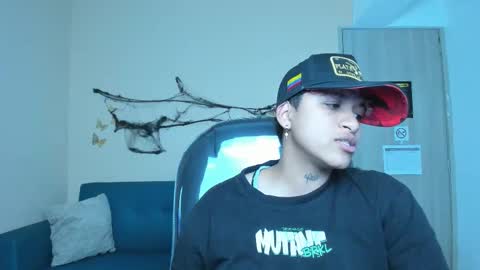 Snapshot of dominick_joness chatting on 10.28.25 Dominick online show from 10.28.25