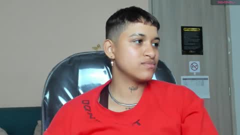 Snapshot of dominick_joness chatting on 11.07.25 Dominick online show from 11.07.25