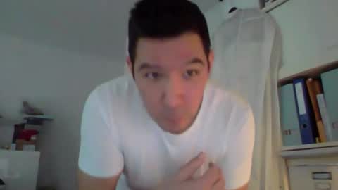 Snapshot of dominik_home chatting on 03.25.26 dominik_home online show from 03.25.26