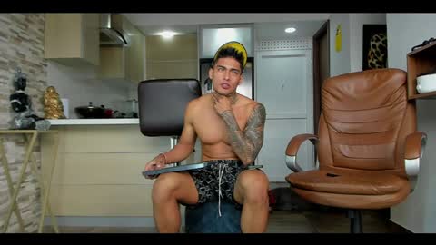 Only fans Ronnie col---InstaRonniecolleman  online show from 12.16.24