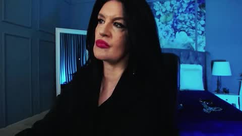 Snapshot of dommelisa chatting on 12.03.25 Dom Melisa online show from 12.03.25