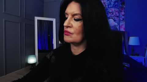 Snapshot of dommelisa chatting on 12.16.25 Dom Melisa online show from 12.16.25