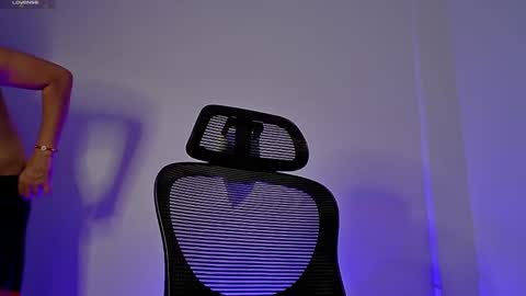 Donat Independent Model online show from 12.11.24