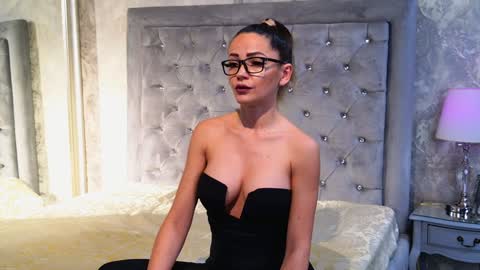 Donna online show from 12.29.24