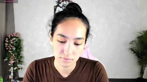 Snapshot of donnaa_drew chatting on 11.03.25 Aura online show from 11.03.25