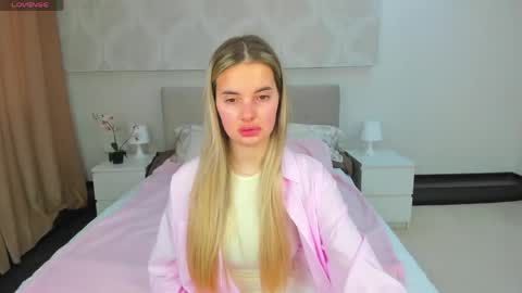Donna On GMT2 Mon-Fri 3-9 AM online show from 05.26.26