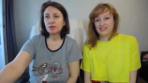 Snapshot of donnalimadonna chatting on 05.19.26 Tatiana 43 curvy sexy body and Joanna redhead 39 years online show from 05.19.26
