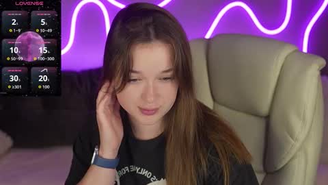 Snapshot of donnalust chatting on 11.10.25 DONNA online show from 11.10.25